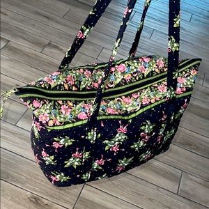 Vera Bradley New Hope Small Duffle/Large Tote